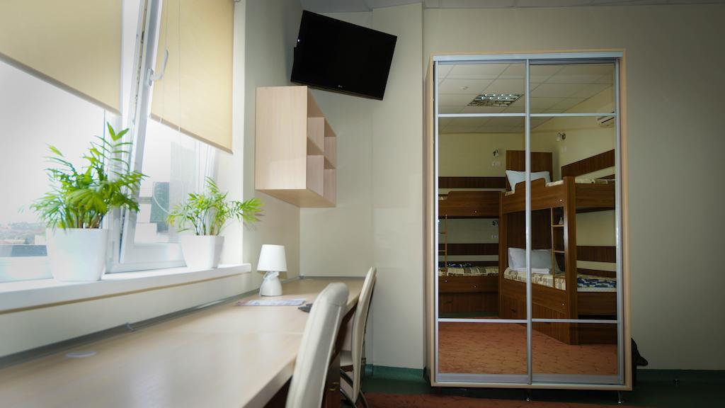 City Hostel Panorama Uzhhorod Ruang foto