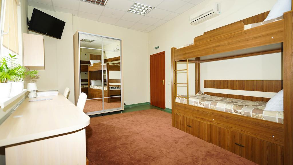 City Hostel Panorama Uzhhorod Ruang foto